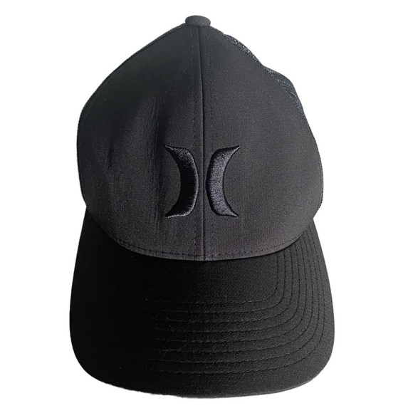 Hurley Black Logo Trucker Hat Cap Adjustable Strap Unisex - Picture 1 of 6